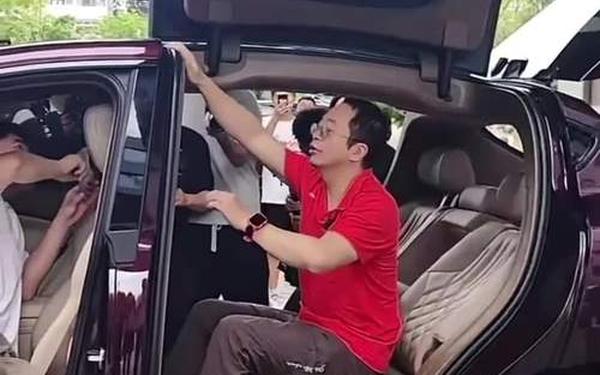 周鸿祎回应成为车展唯一车模-周鸿祎想把智能体拉下神坛