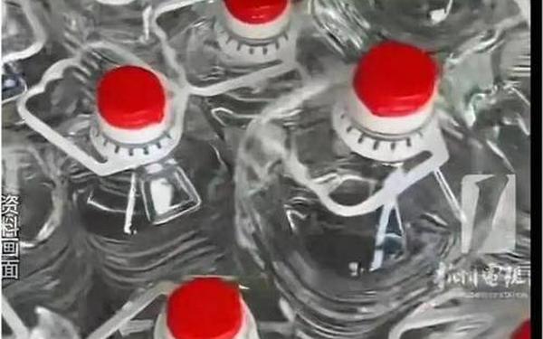 俄罗斯假酒中毒事件已致34死_2004年广东假酒中毒事件处理