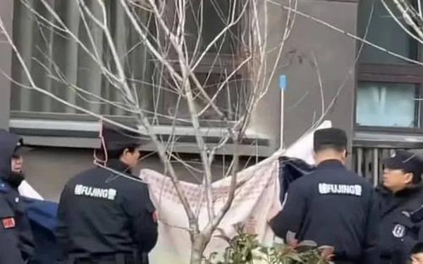 男子酒醒后竟被困18楼墙外 朱某醉酒后意外身亡