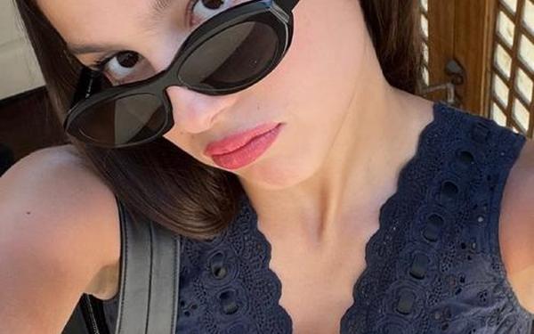 oliviamunn-OliviaBurton
