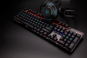 PBT双色注塑键帽 雷柏V500PRO-87混彩背光游戏机械键盘上市