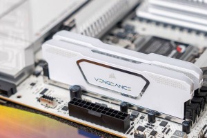 海盗船发布Vengeance 5180游戏PC!不到2万上RTX2080