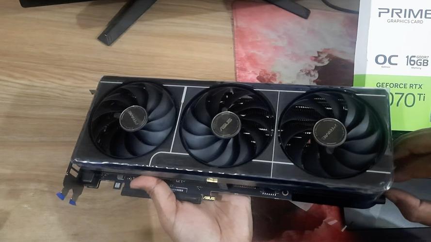 4K高性能“小钢炮”!华硕PRIME大师RTX 5070显卡