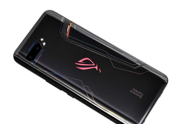 ROG游戏手机2发布 ROG携手腾讯游戏&京东达成战略合作