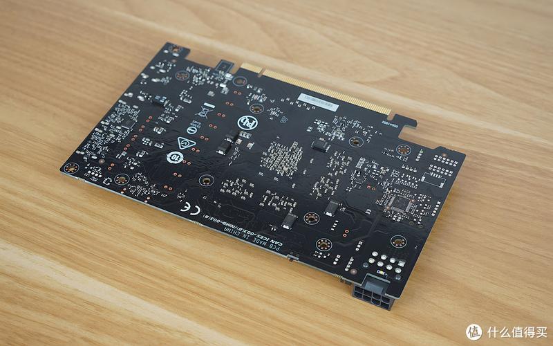 RTX 4060桌面显卡初步参数曝光,与移动端采用同样芯片