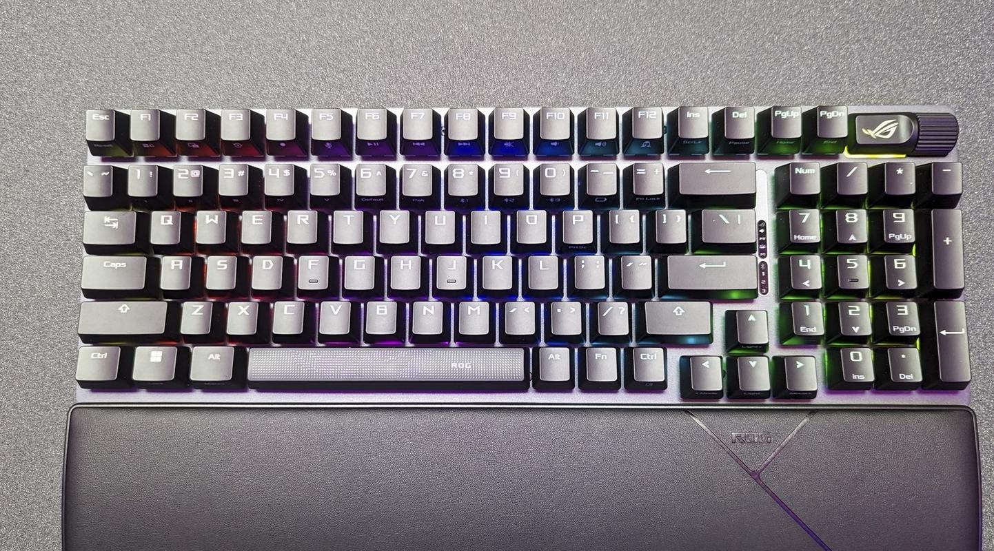 华硕推出ROG Strix Scope Deluxe电竞机械键盘!
