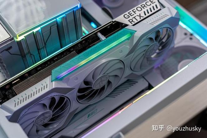 背显简约!华硕TX RTX4070 BTF天选背置显卡热卖中