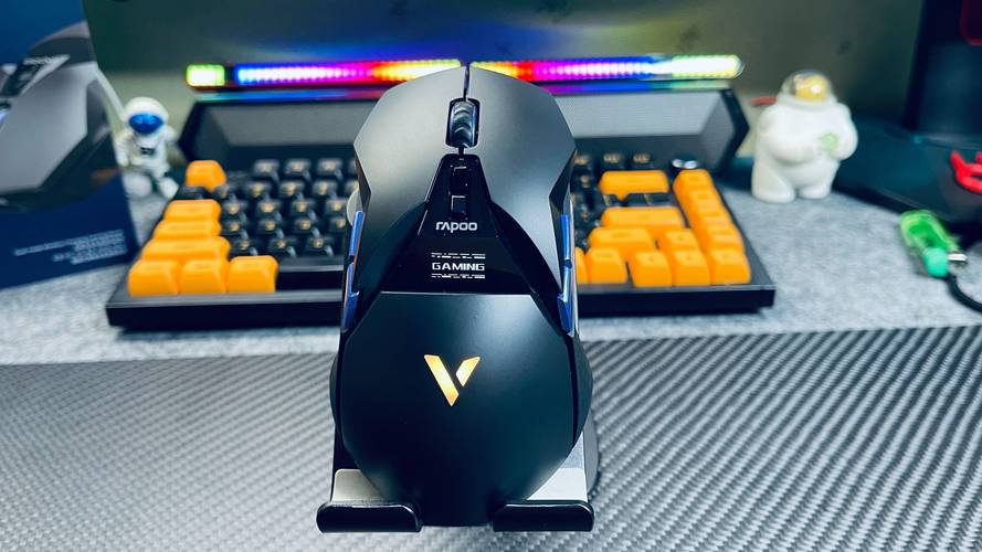 至高160小时耐力夜行超跑 雷柏VT950S屏显双模无线RGB游戏鼠标图赏
