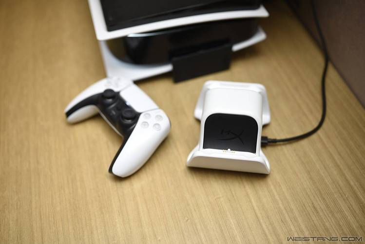 金士顿HyperX推出ChargePlay游戏主机手柄充电底座