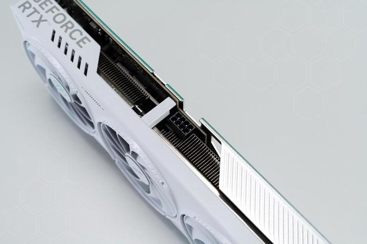 618足够耀眼!华硕天选5060 Ti显卡成就DLSS高帧体验