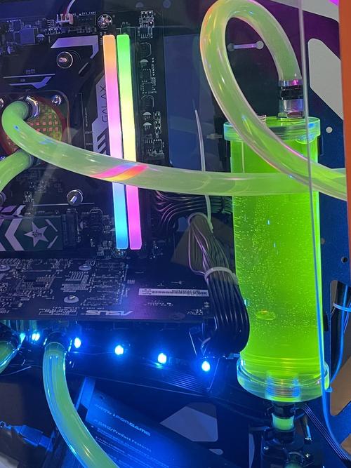 CES 2019：TT现场发布WaterRam DDR4水冷散热内存