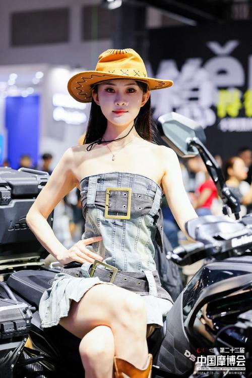 CJ19：175高颜值美女齐聚骨伽cougar展台