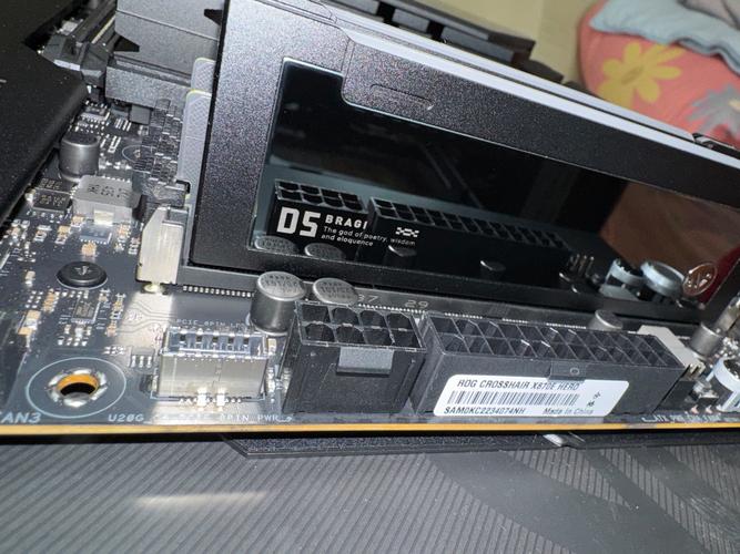 DDR5-10200!ROG CROSSHAIR X870E APEX将至